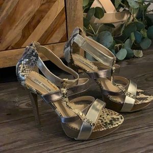 Steve Madden never worn strappy heels